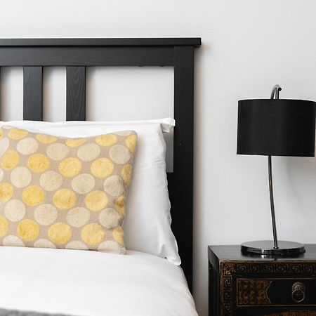Penthousestays Notting Hill - Spacious 3 Bedroom King Bed Apartment - Near Portobello Road & Kensington High Street Лондон Екстер'єр фото