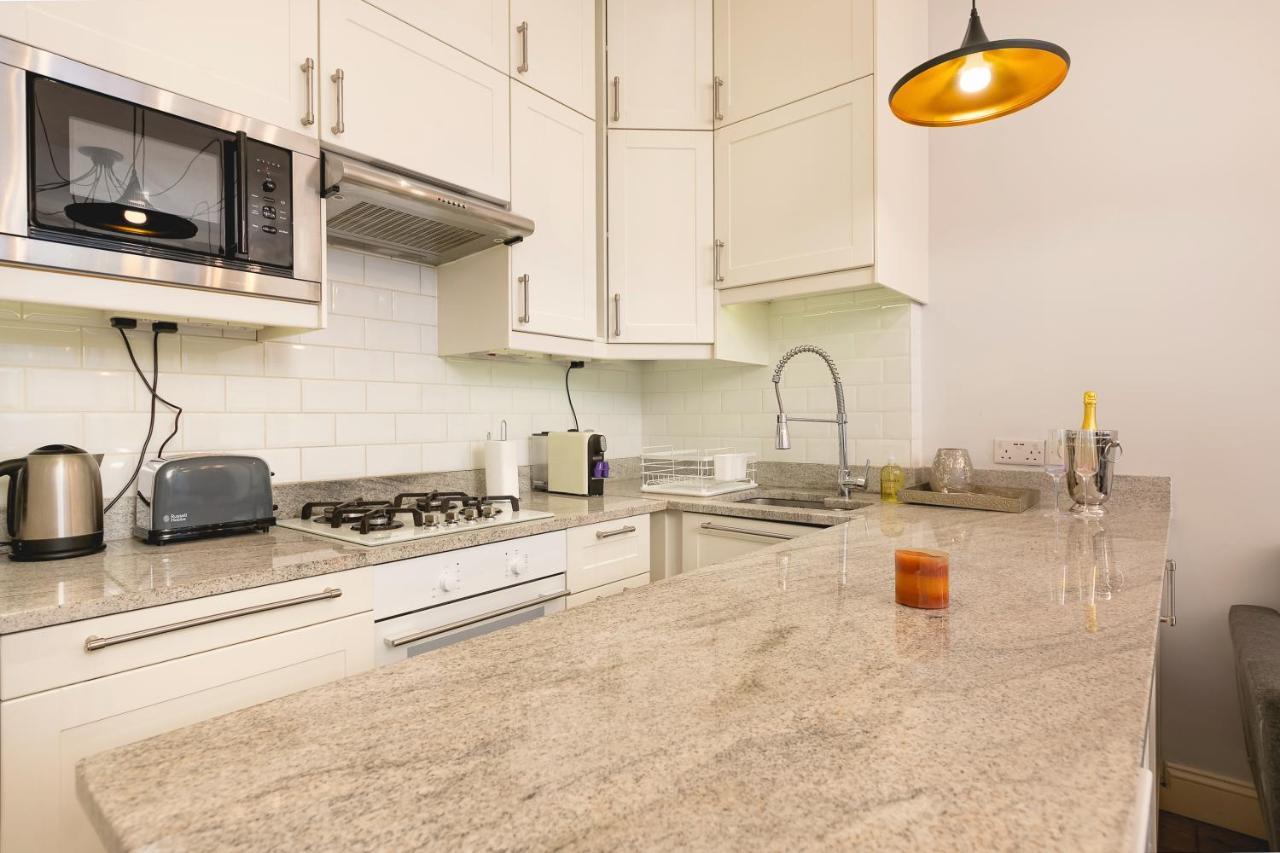 Penthousestays Notting Hill - Spacious 3 Bedroom King Bed Apartment - Near Portobello Road & Kensington High Street Лондон Екстер'єр фото