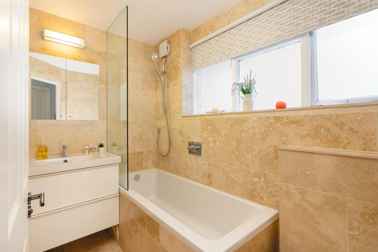 Penthousestays Notting Hill - Spacious 3 Bedroom King Bed Apartment - Near Portobello Road & Kensington High Street Лондон Екстер'єр фото