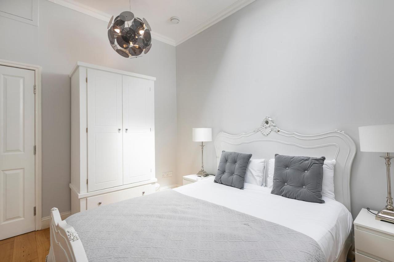 Penthousestays Notting Hill - Spacious 3 Bedroom King Bed Apartment - Near Portobello Road & Kensington High Street Лондон Екстер'єр фото