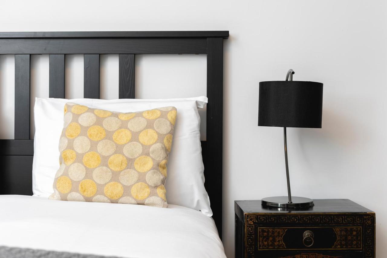 Penthousestays Notting Hill - Spacious 3 Bedroom King Bed Apartment - Near Portobello Road & Kensington High Street Лондон Екстер'єр фото